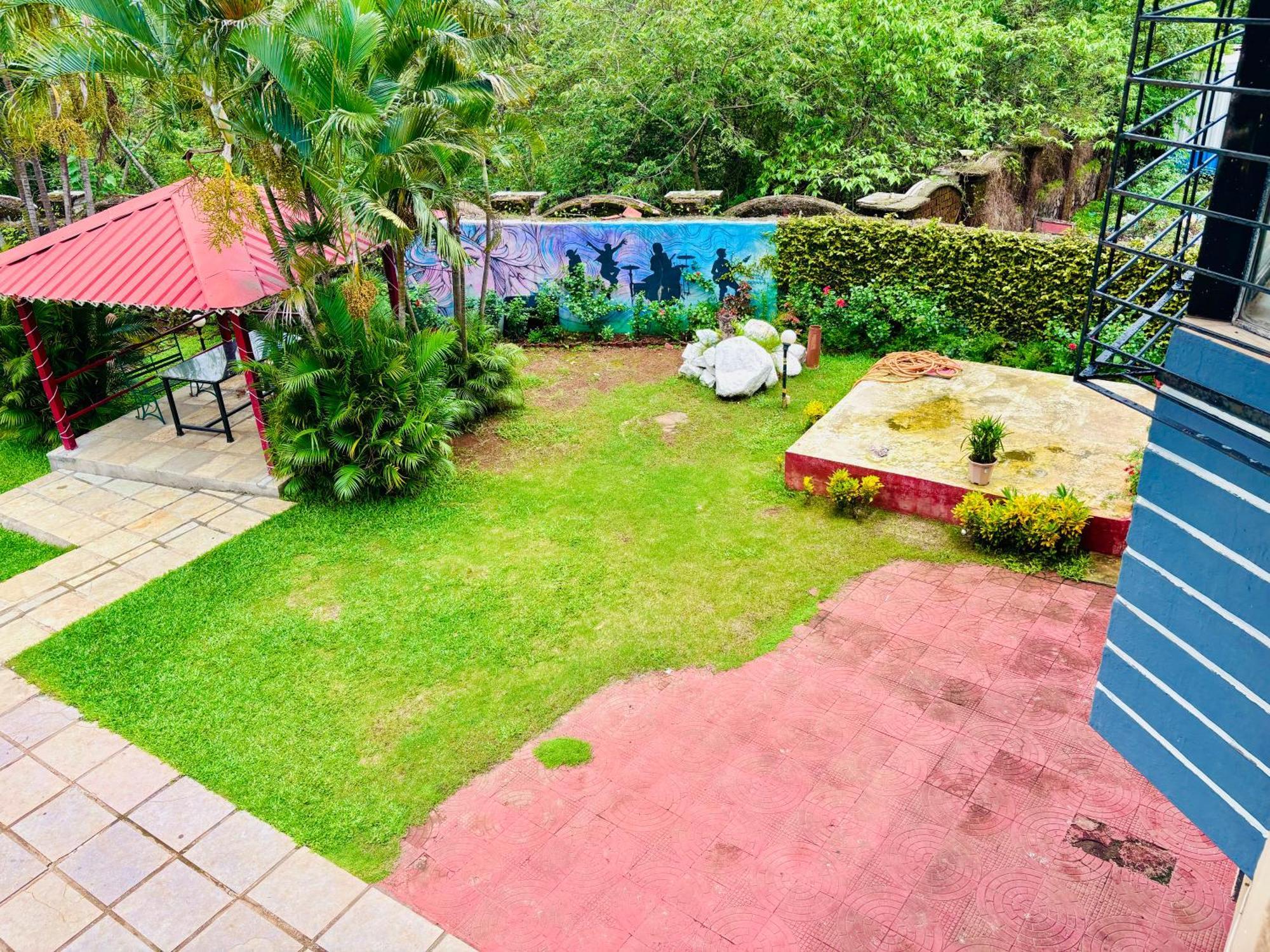 Bailey'S Castle Villa Lonavala Esterno foto