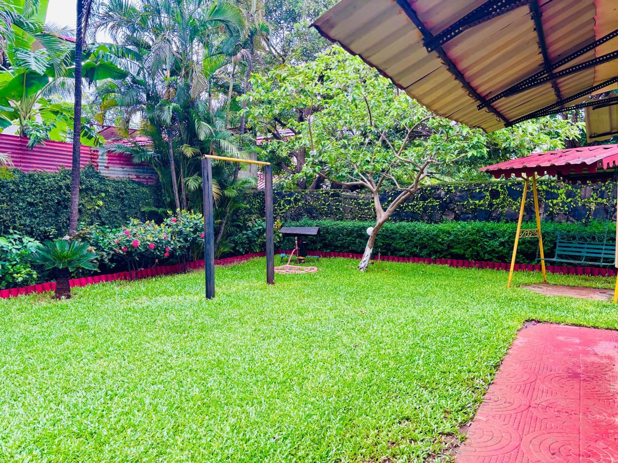 Bailey'S Castle Villa Lonavala Esterno foto