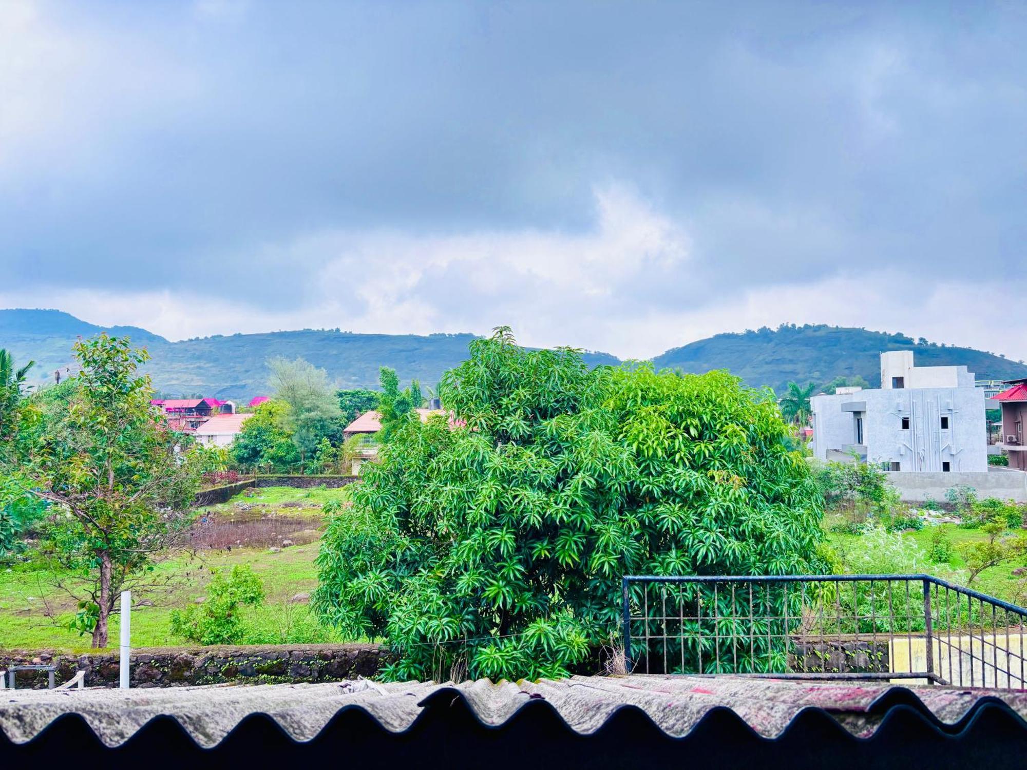 Bailey'S Castle Villa Lonavala Esterno foto