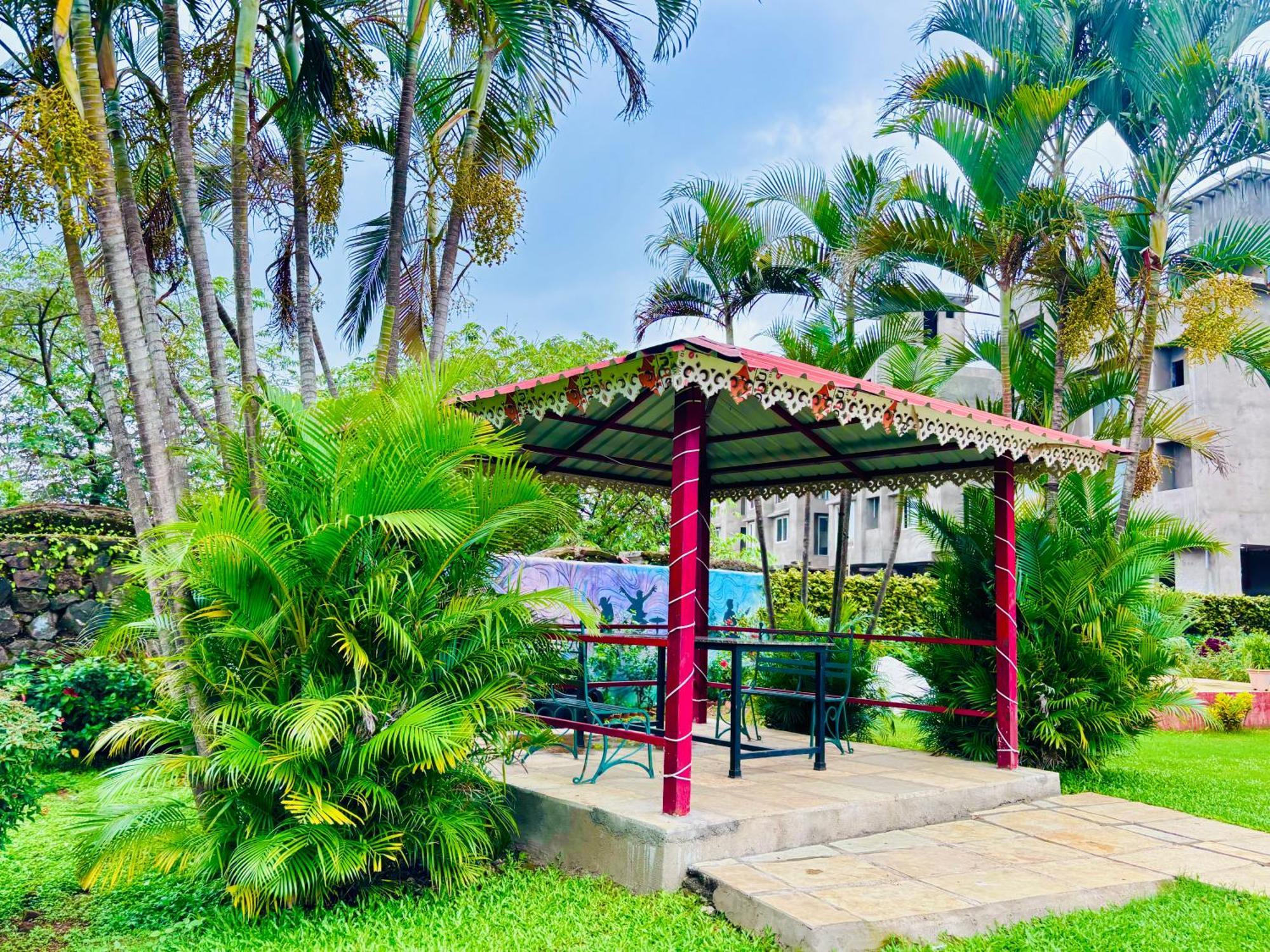 Bailey'S Castle Villa Lonavala Esterno foto